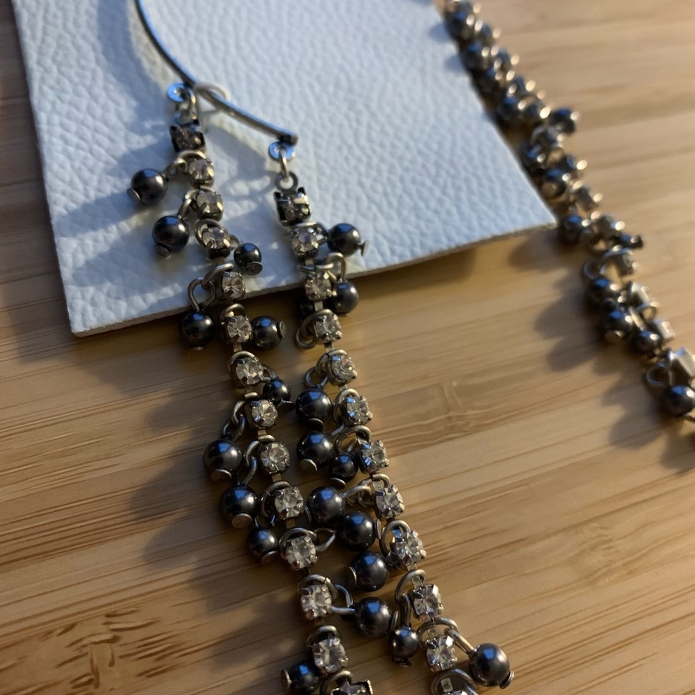 Free‎ People Ear Party Judy Pearl Ear Chain Cuff - Silver Tone - NWT - Picture 5 of 9